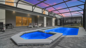 Magical Mansion 10 Bedroom w pool near Disney